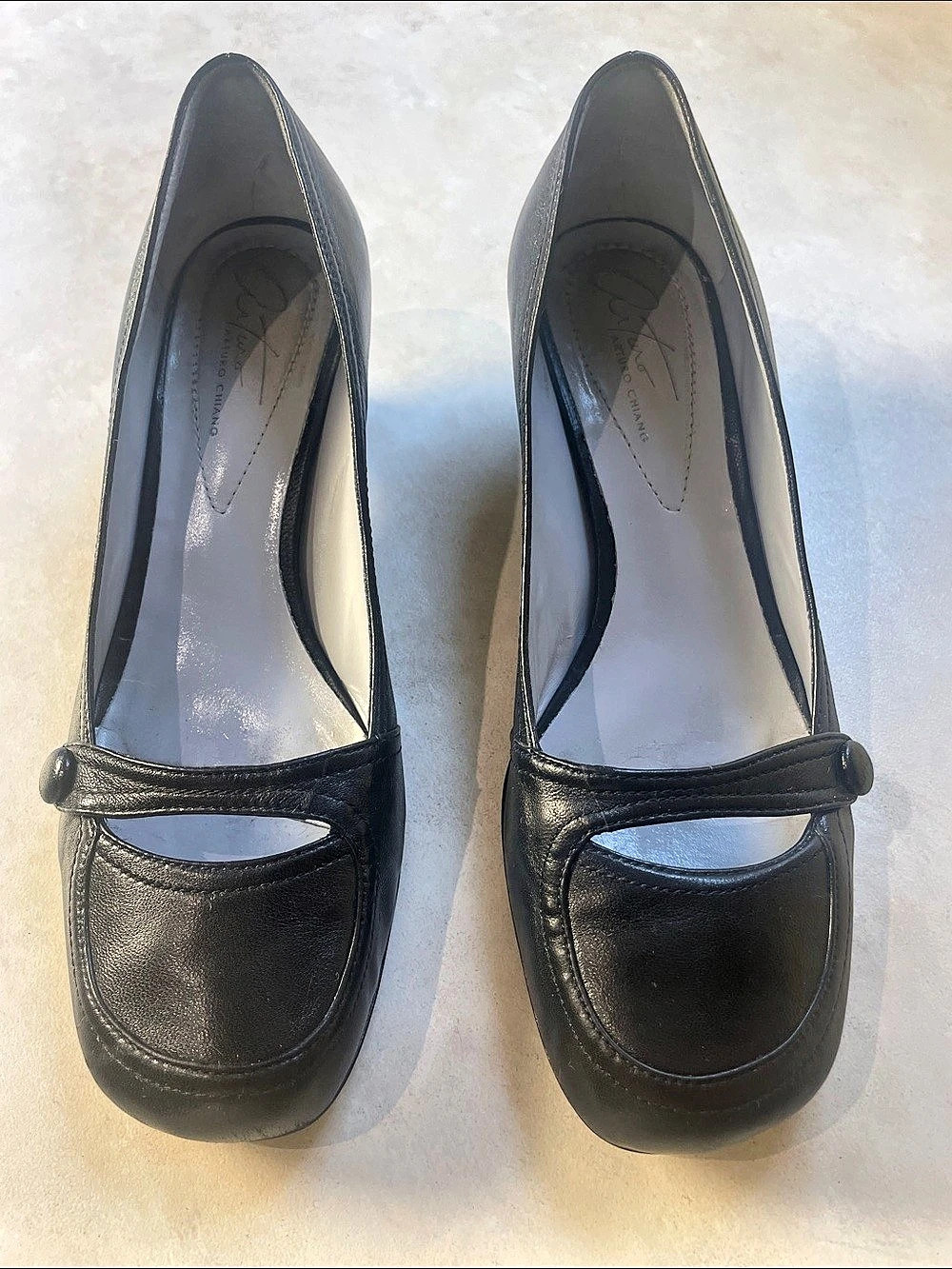 Arturo Chiang All Leather Black Pumps Size 6M